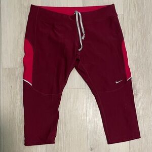 Nike Women’s Burgundy & Pink Capri Leggings